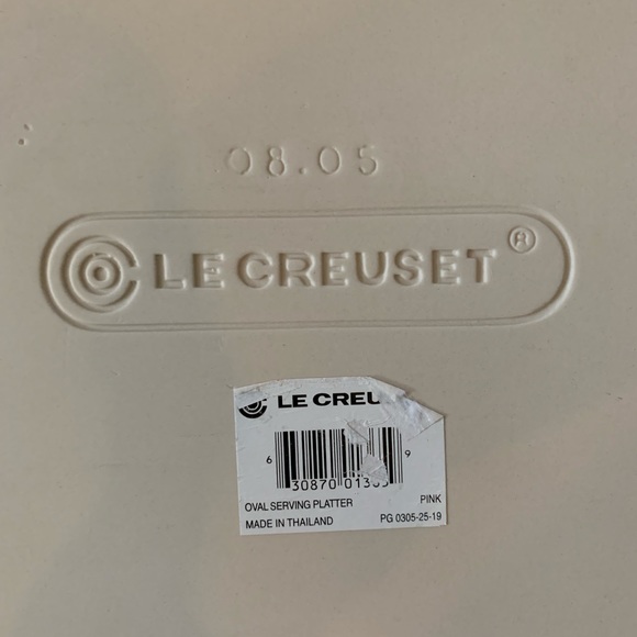 Le Creuset Oval Serving platter in Pink RARE - Picture 4 of 5